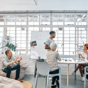 culture d'entreprise dirigeant PME réunion d'équipe transparente